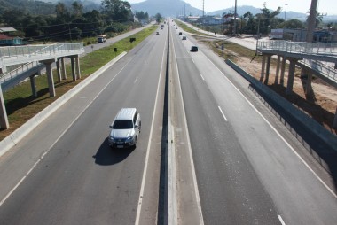 Cuidados necess&aacute;rios quando o ve&iacute;culo tiver pane na BR-101