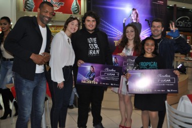Emo&ccedil;&atilde;o e supera&ccedil;&atilde;o marcam a grande final do Show de Talentos