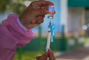 Quase 70 mil pessoas n&atilde;o retornaram para tomar segunda dose da vacina contra a Covid