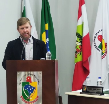  Macedo assume interinamente a presid&ecirc;ncia da C&acirc;mara de Forquilhinha (SC)