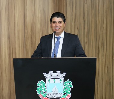 Vereador Rodrigo Gon&ccedil;alves (PP) apresenta proposta para rua coberta