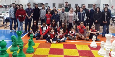 Equipe de xadrez de I&ccedil;ara fatura cinco trof&eacute;us em Lages