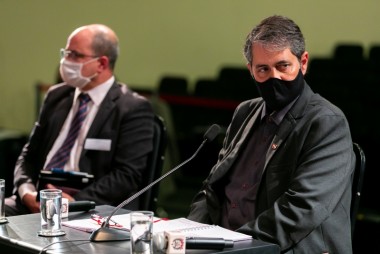 Secret&aacute;rio da Sa&uacute;de de SC nega participa&ccedil;&atilde;o na compra dos respiradores