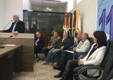 Conven&ccedil;&atilde;o homologa candidatura de Ademir e Aninha