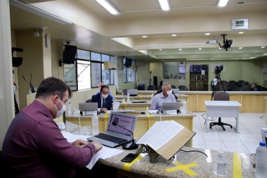 Vereadores de Criciúma irão ouvir servidoras do setor da saúde e logística