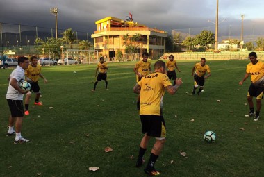 Crici&uacute;ma realiza treino no Rio de Janeiro