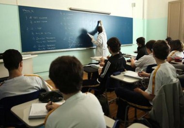 Educadores p&uacute;blicos podem estudar na Unesc de forma gratuita
