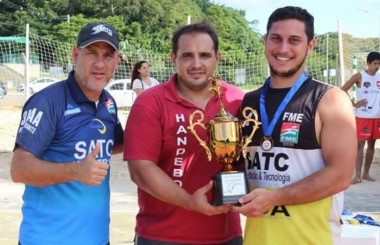 Handebol Clube I&ccedil;ara obt&eacute;m bronze em Crici&uacute;ma