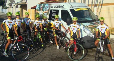 Equipe Bike Point / FMCE I&ccedil;ara pronta para mais um desafio