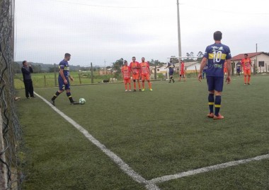 Entre Amigos e Primos mant&ecirc;m os 100% de aproveitamento