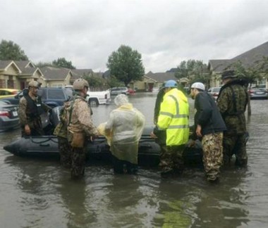 Congresso dos EUA aprova ajuda para v&iacute;timas do furac&atilde;o Harvey