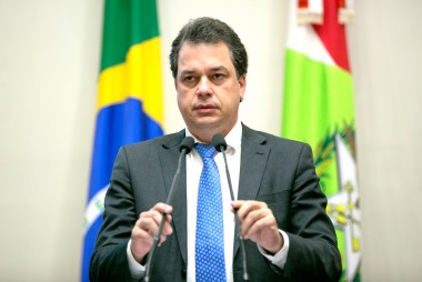 "Neste Dia do Trabalho n&atilde;o temos o que comemorar" diz deputado Rodrigo Minotto