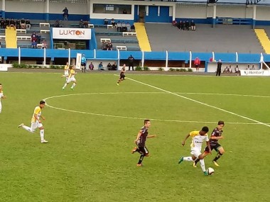 Sub 15 do Crici&uacute;ma empata e Sub 17 &eacute; derrotado