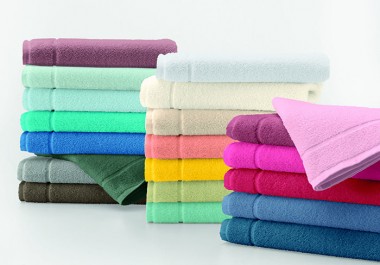 Cores vibrantes marcam a nova coleção de toalhas da Altenburg