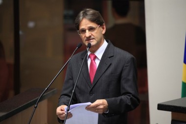 Saretta pede aprova&ccedil;&atilde;o de projeto que cria grupos de terapia