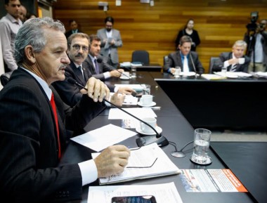 Comiss&atilde;o vai ouvir autoridades sobre empr&eacute;stimos do Badesc