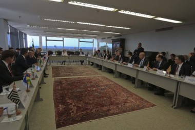 Governadores debatem crise financeira nos estados e guerra fiscal