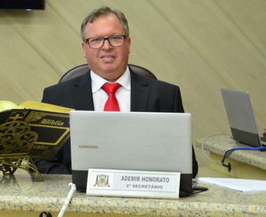 Vereador pede viabiliza&ccedil;&atilde;o de aliena&ccedil;&atilde;o de &aacute;rea p&uacute;blica
