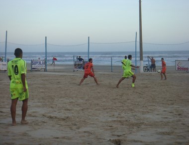 Seis jogos e 16 gols marcados no Su&iacute;&ccedil;o Noturno da Zona Sul