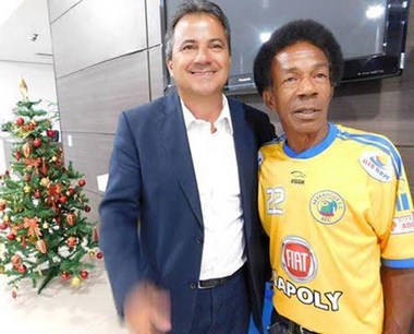 Massagista campe&atilde;o pelo AEC visita a C&acirc;mara de Ararangu&aacute;