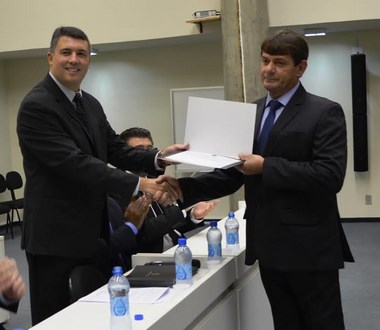 Prefeito e vice de Sider&oacute;polis s&atilde;o diplomados