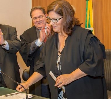Ju&iacute;za federal Lu&iacute;sa Hickel Gamba toma posse no TRE-SC