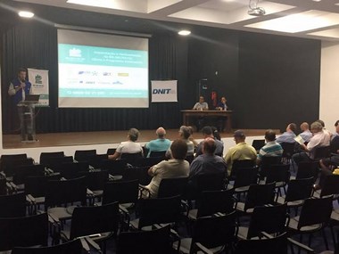 Mota participa de reuni&atilde;o sobre andamento de obras
