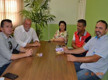 Prefeito de Cocal recebe visita do novo presidente da CDL
