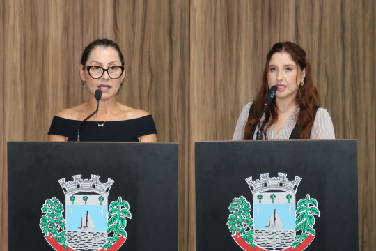 Vereadoras Elis&acirc;ngela e Karol solicitam melhorias em abrigo para passageiros